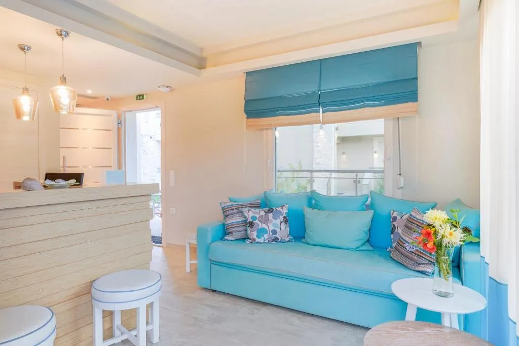 Tiara Holidays - Iliorama Seaside Luxury Suites & Apartments - recepcija i lobby